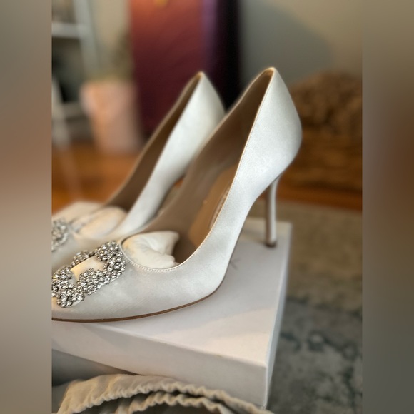 MANOLO BLANKKS (blue & ivory) brand new - Picture 3 of 7